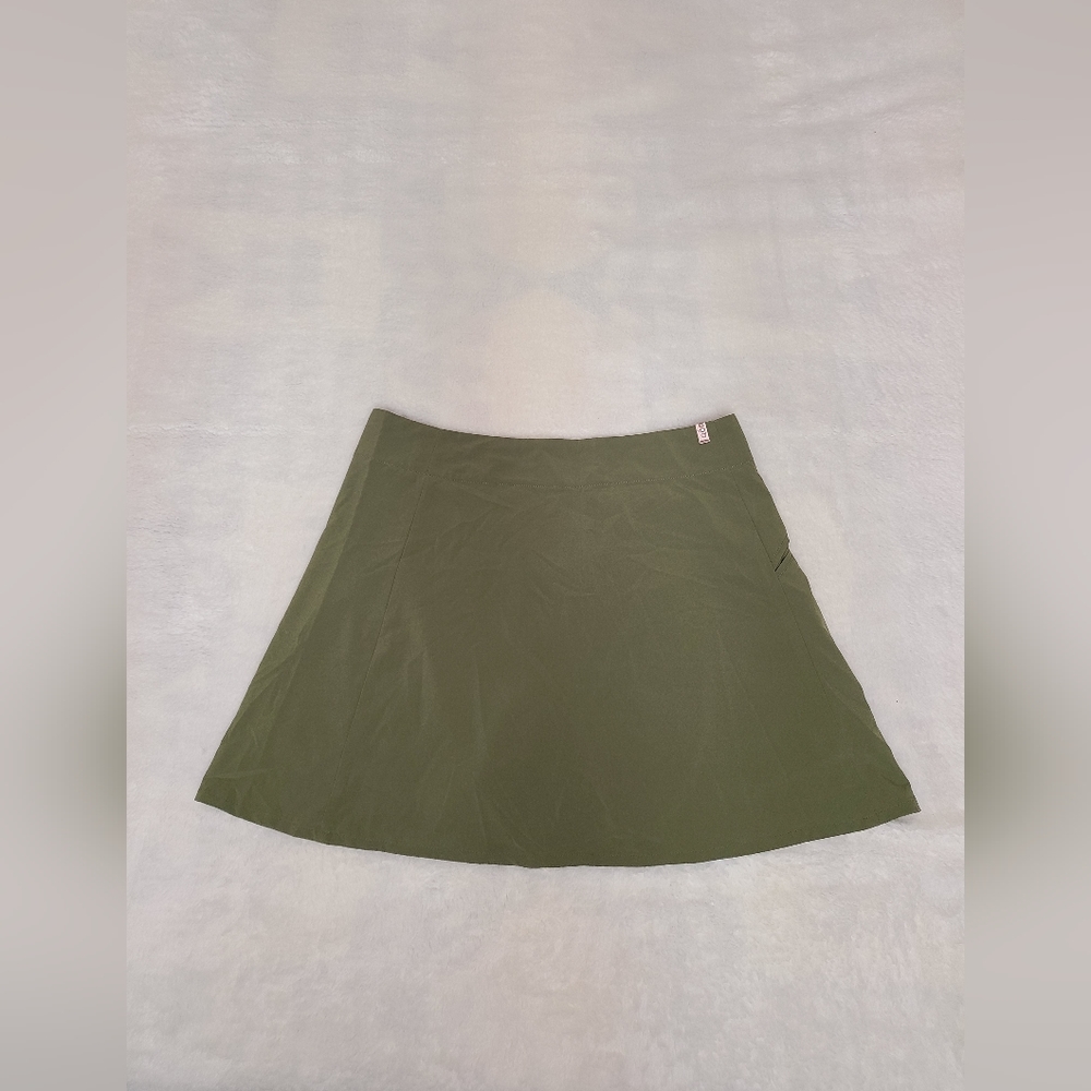 QOR Women's Hunter Green Skort Women's Size 6 - Picture 2 of 8